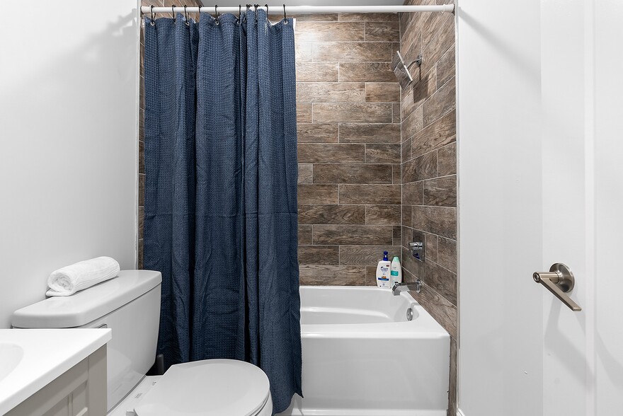 Building Photo - 3025 Baltz St