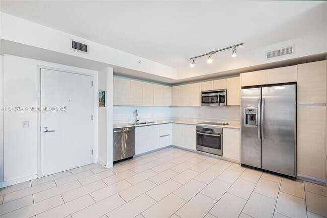 Building Photo - 4250 Biscayne Blvd