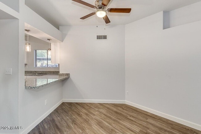 Building Photo - 1287 N Alma School Rd