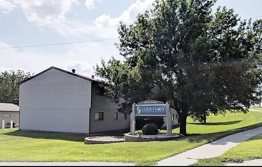 Primary Photo - Courtyard Apartments