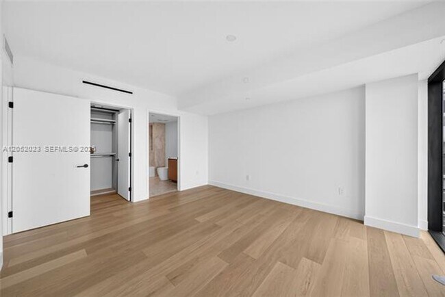 Building Photo - 1176 97th St