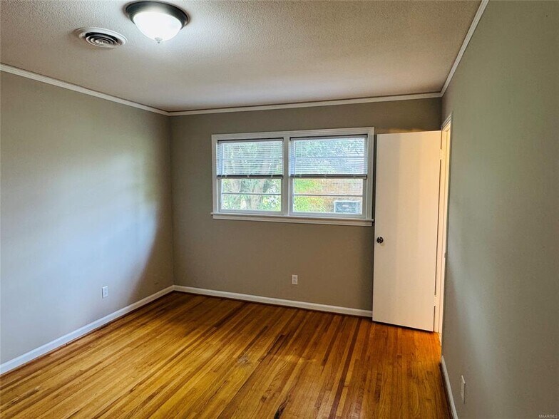 Building Photo - 2649 Burkelaun Dr