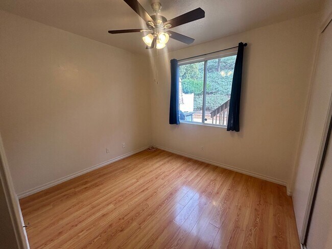 Building Photo - 757 N Temescal St