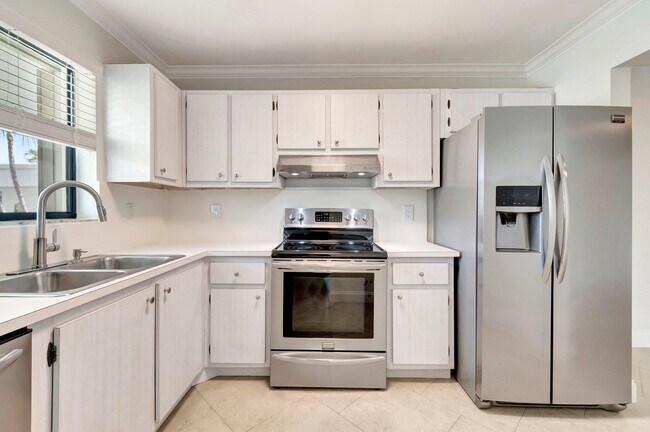 Building Photo - 2395 Jaeger Dr