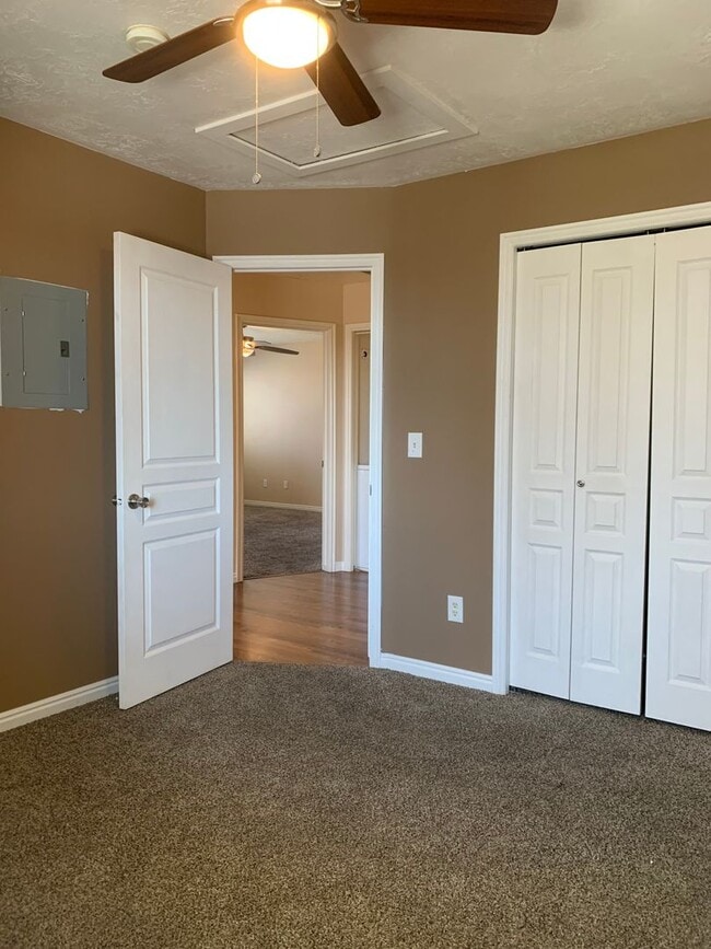 Building Photo - Celebrate January with a $900 Amazon Gift Card! 2 Bed, 2 Bath Condo in Ogden
