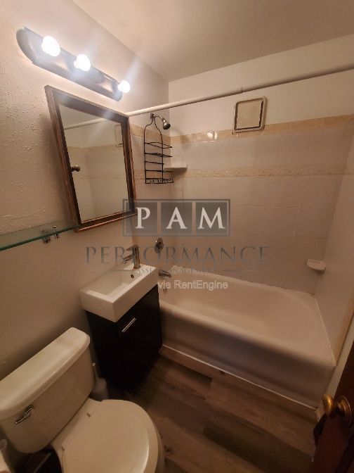 Building Photo - 1114 16th Ave