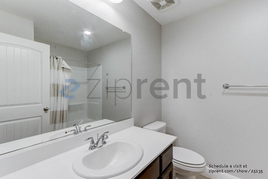 Building Photo - 1258 Detroit Ave