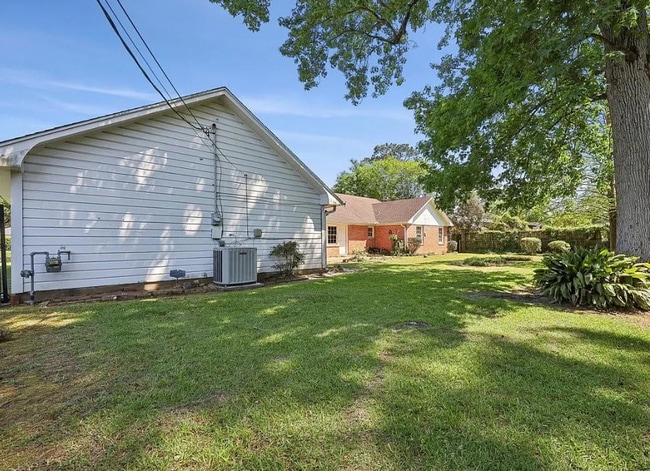 Building Photo - 1175 N 23rd St