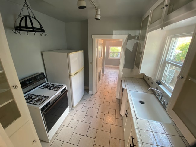 Building Photo - 4533 D St