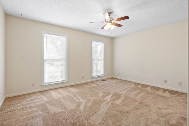 Building Photo - 3 Bedroom Home For Rent in Sango Area!