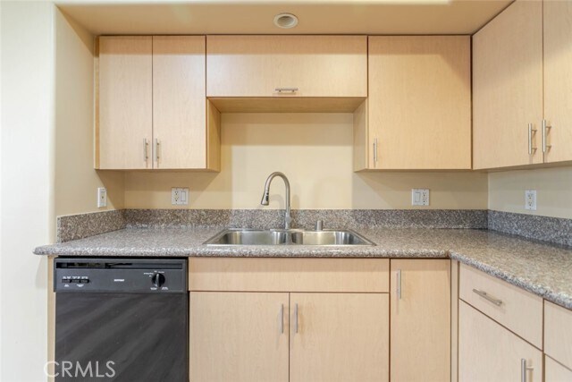 Building Photo - 1466 Tamarind Ave