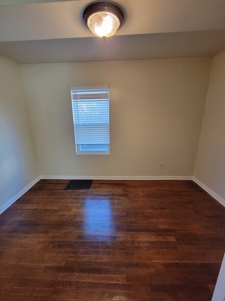 Building Photo - 504 Blue Ridge Blvd