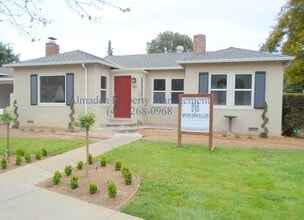 Building Photo - Charming Home in the Heart of Willow Glen! Hardwood Floors!!