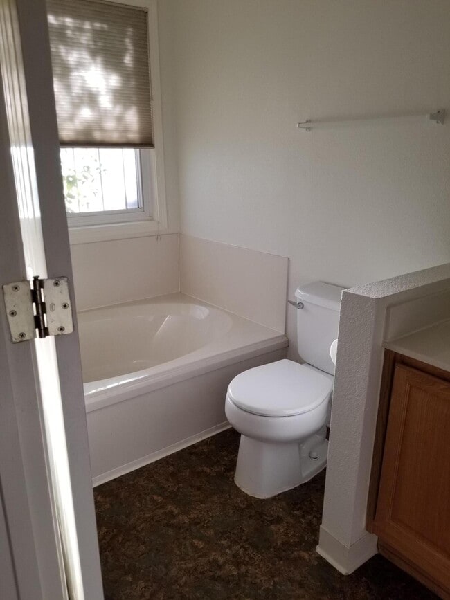 Building Photo - 10605 Monte Bello Ct NW