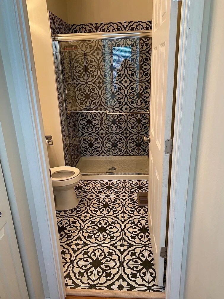 Building Photo - 2630 College Hill Cir