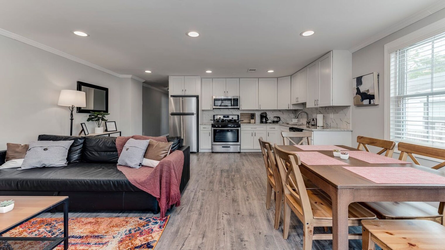 Building Photo - 48 E Reed Ave