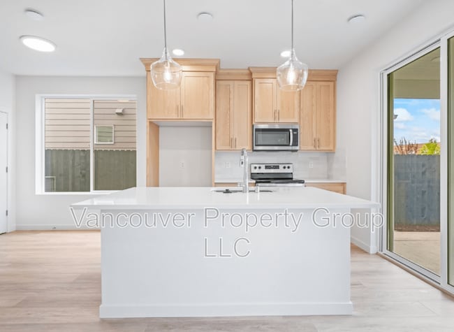 Building Photo - 1962 NW 19th Ct