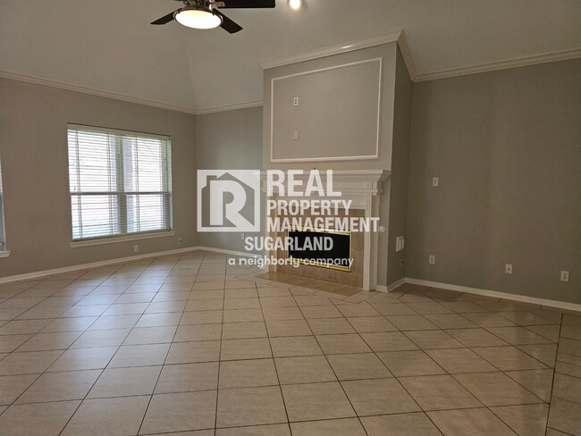 Building Photo - Elegant Living & Modern Comfort in Lexington Creek