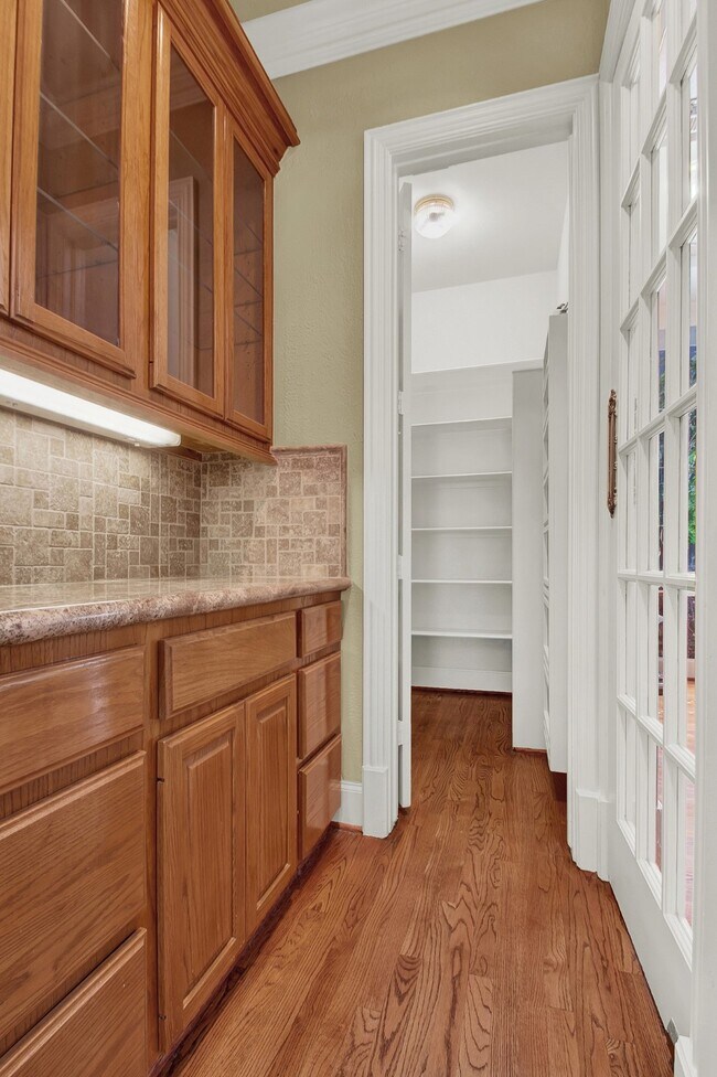 Building Photo - 13714 Gainesway Dr
