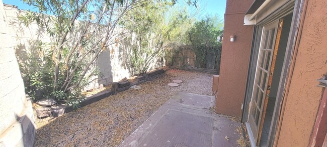 Building Photo - The Buttes
