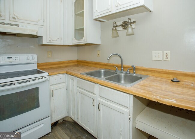 Building Photo - 4370 Barrington Pl