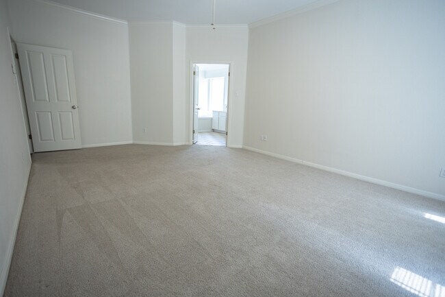 Building Photo - 1801 Dapplegrey Ln