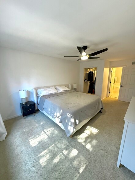 Building Photo - 1005 Middleton Pl