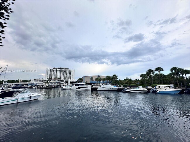 Building Photo - 13105 Ixora Ct