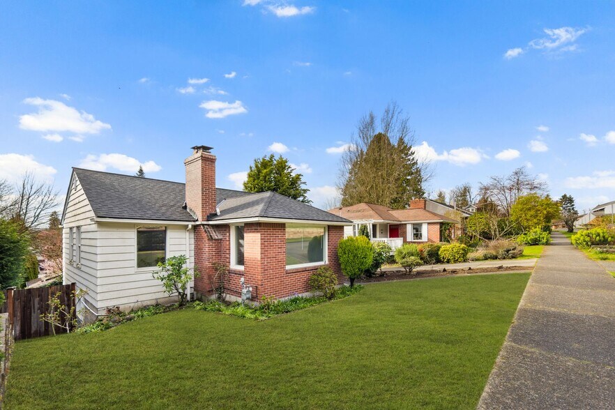 Building Photo - 4731 49th Ave NE