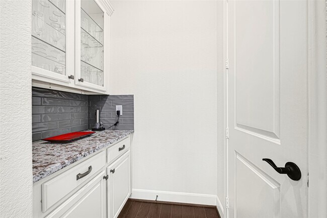 Building Photo - 116 Dartmoor Ln