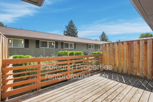 Building Photo - 6030 SW 130th Ave