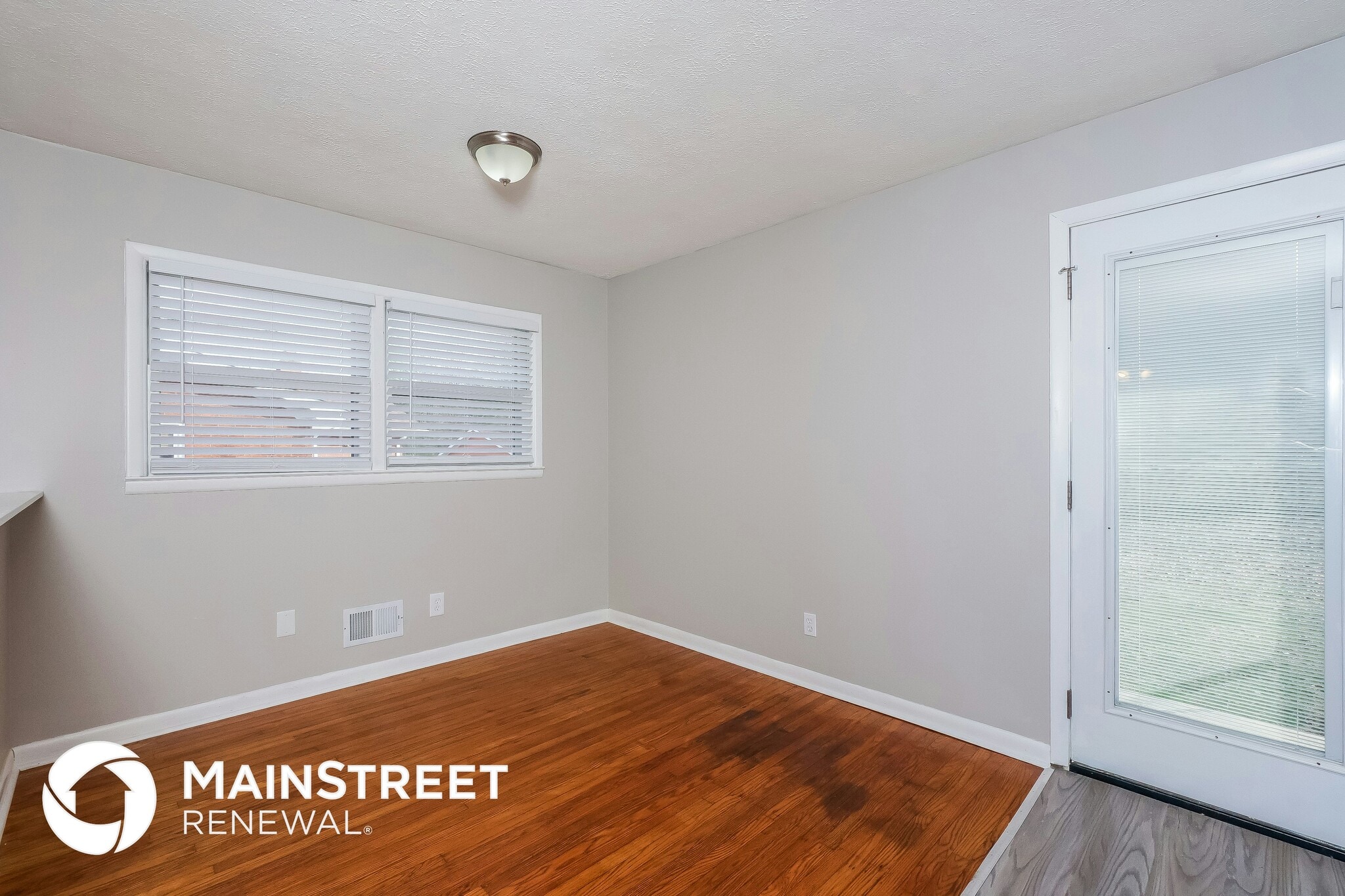 Building Photo - 8808 Fernview Dr