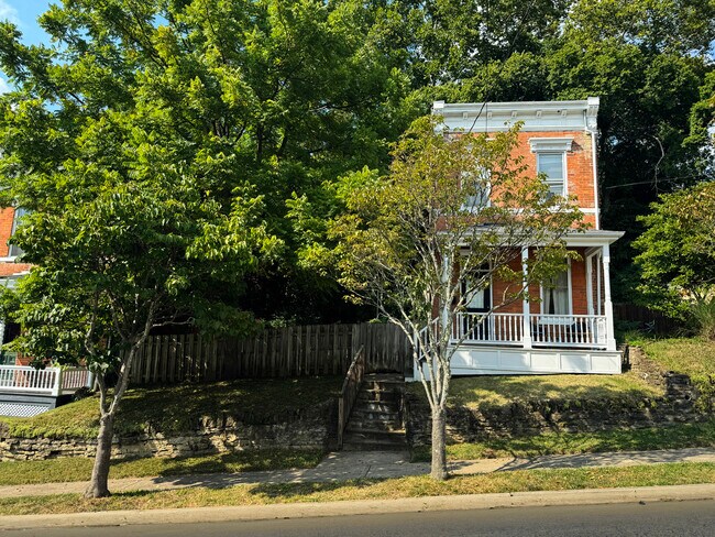 Building Photo - 1634 Otte Ave