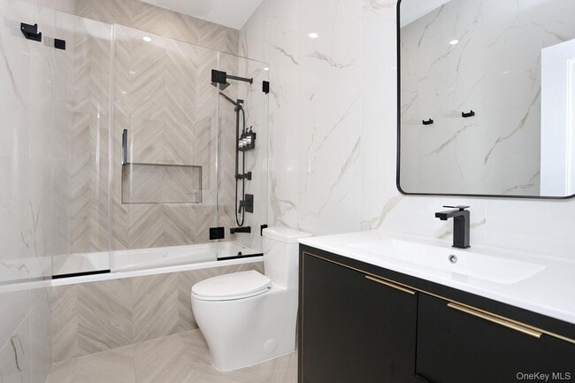 Building Photo - 10 Millbury St