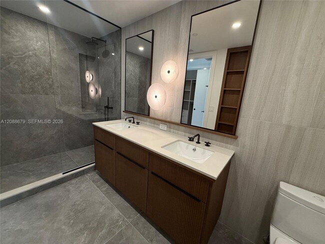 Building Photo - 2200 Brickell Ave