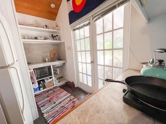 Building Photo - 1824 NW 5th Ave