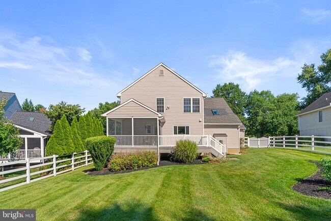 Building Photo - 4706 Bates Dr