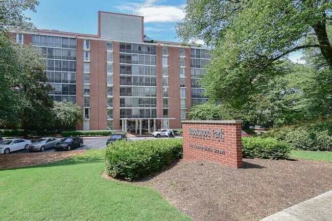 Building Photo - 130 26th St NW