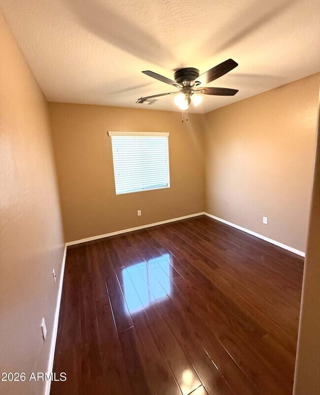 Building Photo - 8821 S 40th Dr