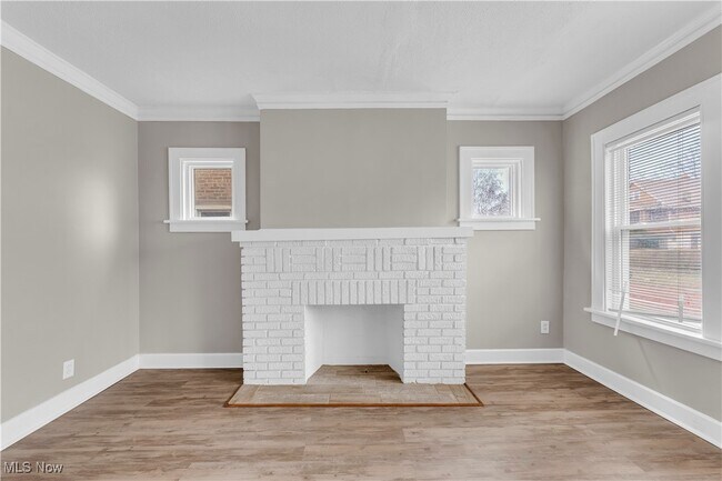 Building Photo - 13601 Othello Ave