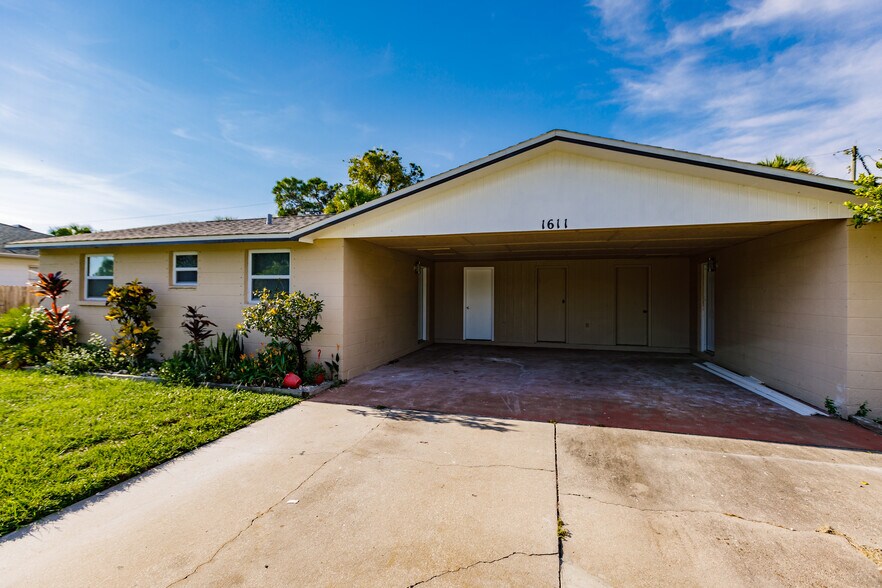 Building Photo - 1611 Florence Ave