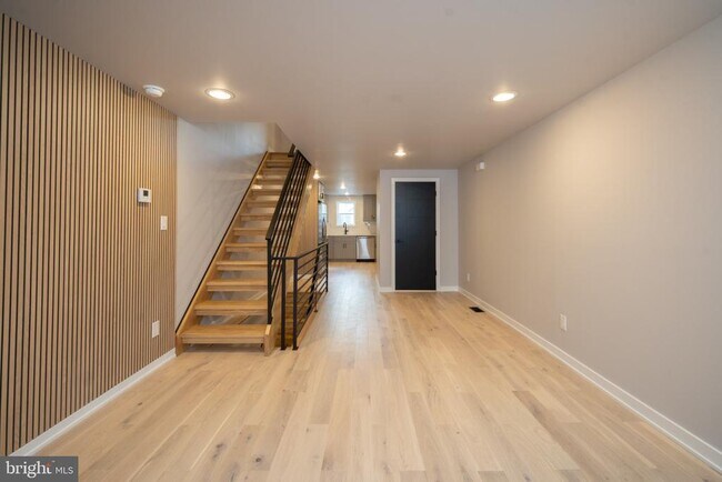 Building Photo - 1238 S Warnock St