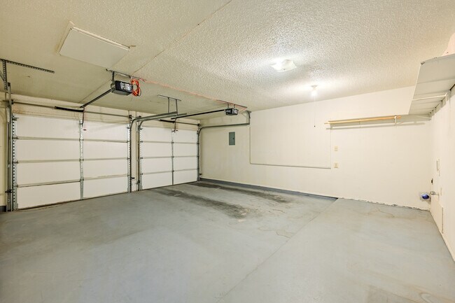 Building Photo - 10724 Onyxstone St