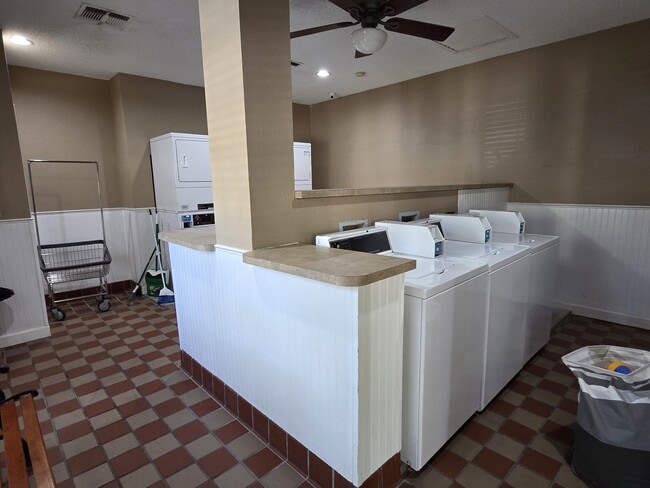 Building Photo - 2690 Coral Landings Blvd