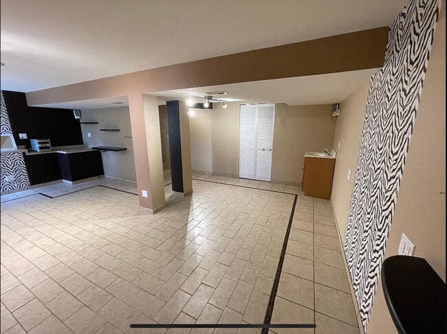 Building Photo - 1331 Crane View Ct