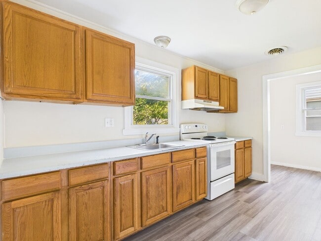 Building Photo - 1108 Goddin St