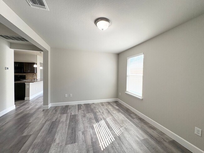 Building Photo - 11708 Cambrian Rd