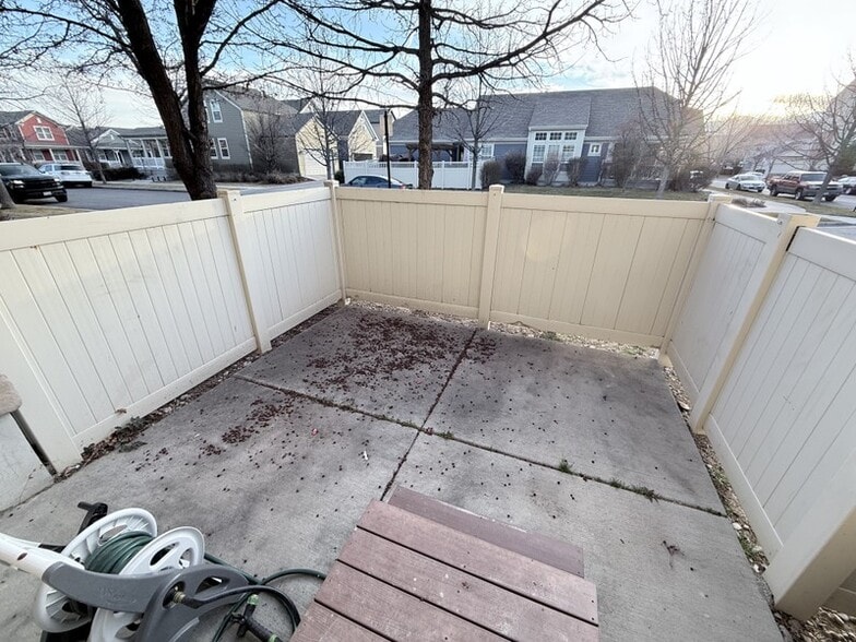 Building Photo - 4799 Topcrest Dr