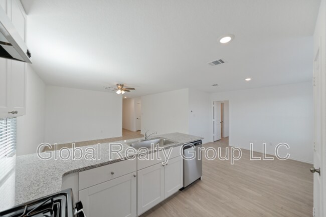 Building Photo - 5510 Basil Chase