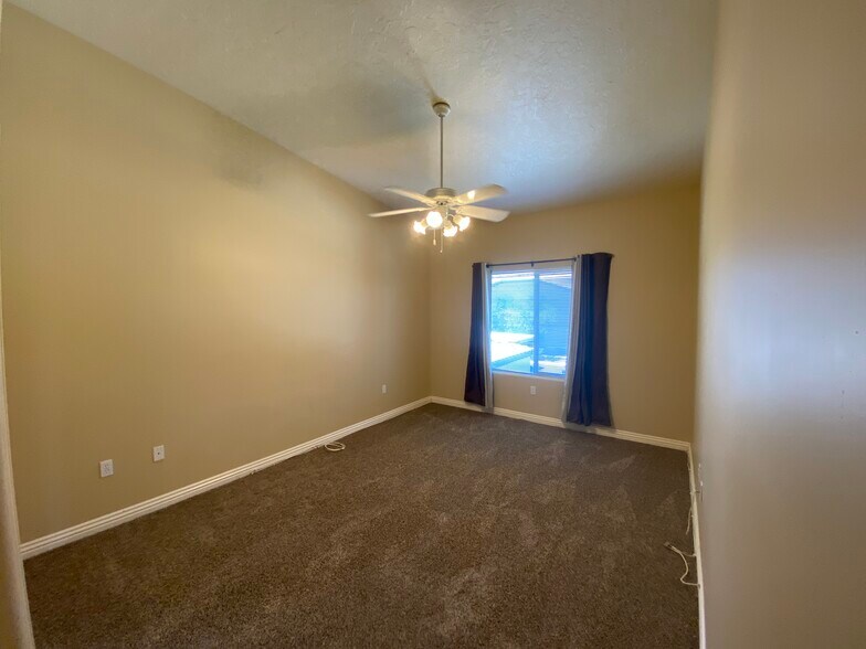 Building Photo - 8985 S Durango Dr